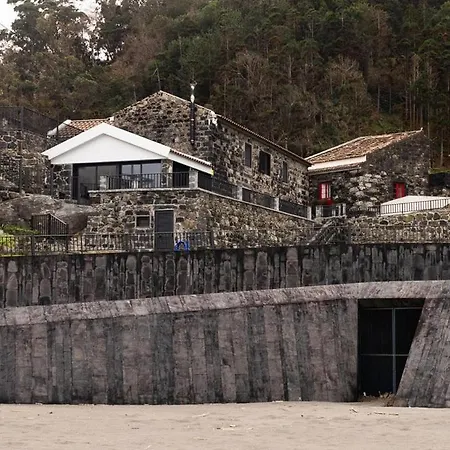 Guestready - Beachfront Retreat In Nyaraló