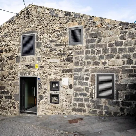 Guestready - Beachfront Retreat In Nyaraló Porto Formoso