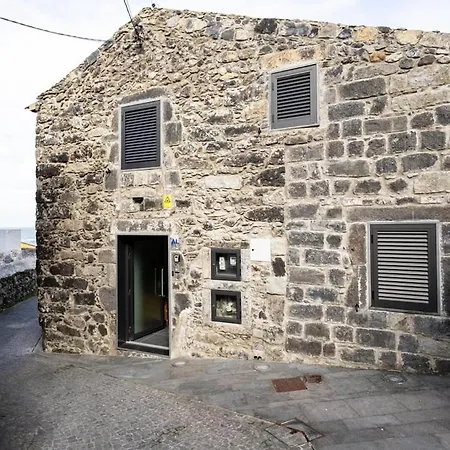 Guestready - Beachfront Retreat In Nyaraló