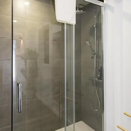 Guestready - Beachfront Retreat In Nyaraló