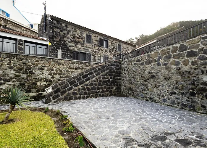 Guestready - Beachfront Retreat In *