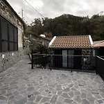 Guestready - Beachfront Retreat In *