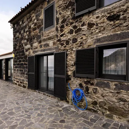 Guestready - Beachfront Retreat In Semesterbostad