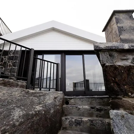 Guestready - Beachfront Retreat In Semesterbostad